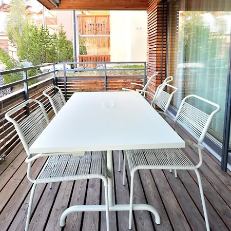 아파트 Fontana 아로사